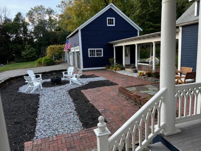 The Inn Crowd Bed And Breakfast Holden Exterior foto